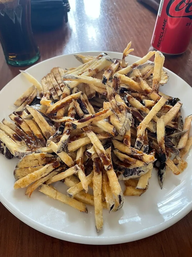 Cafe Bar Benito_Hinojosa del Duque_slider_image_1