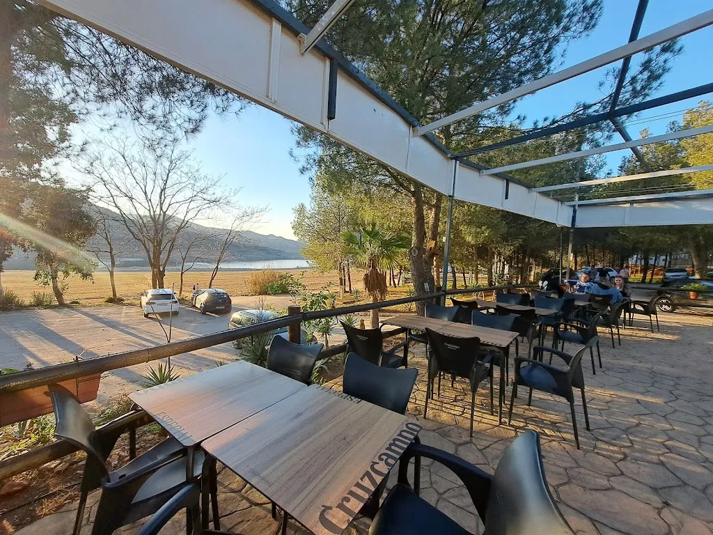 Restaurante Chiringuito Valdearenas restaurant in Iznájar