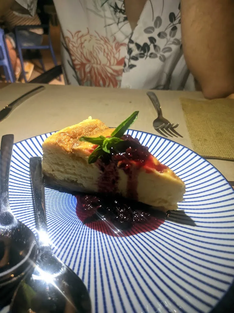 Elvira Aguilera_Las canteras café & copas_Iznájar_review