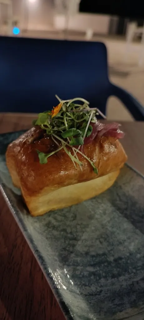 Laura Molina_Las canteras café & copas_Iznájar_review