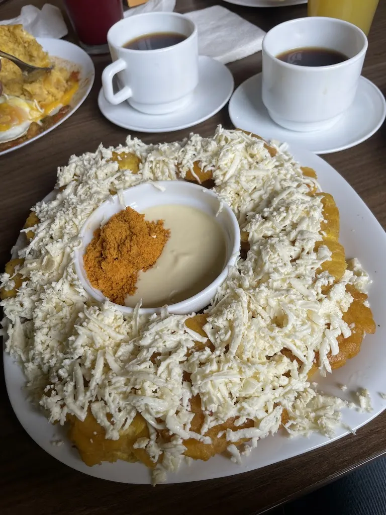 María Paula_VERDE PINTON Y MADURO CARCELEN_Carcelén_review