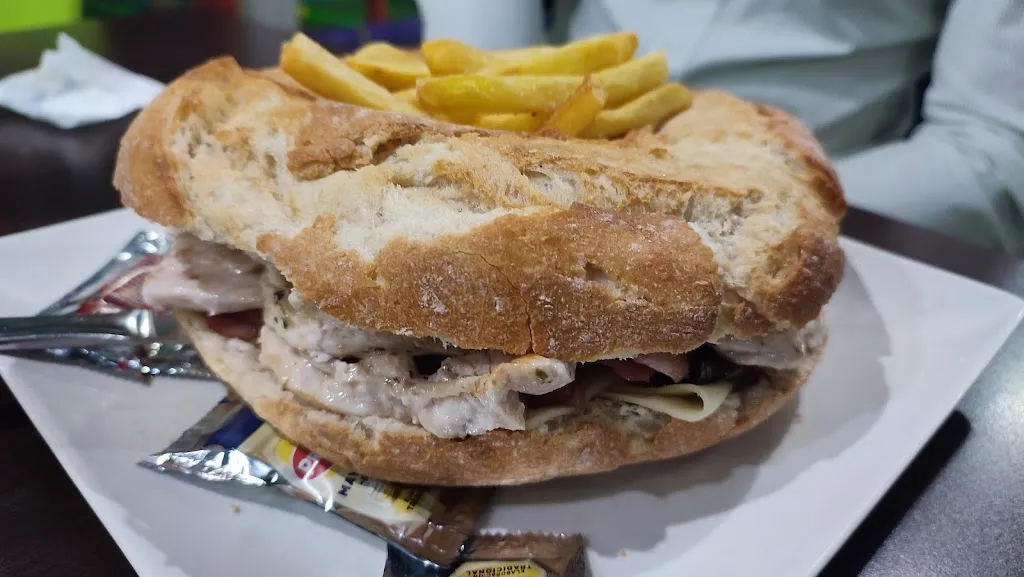 El Mono Loco_Iznájar_slider_image_2