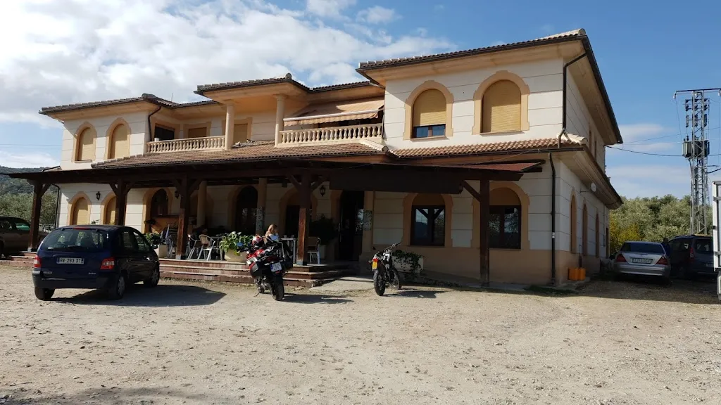 Allan_Bar los caminos_Iznájar_review