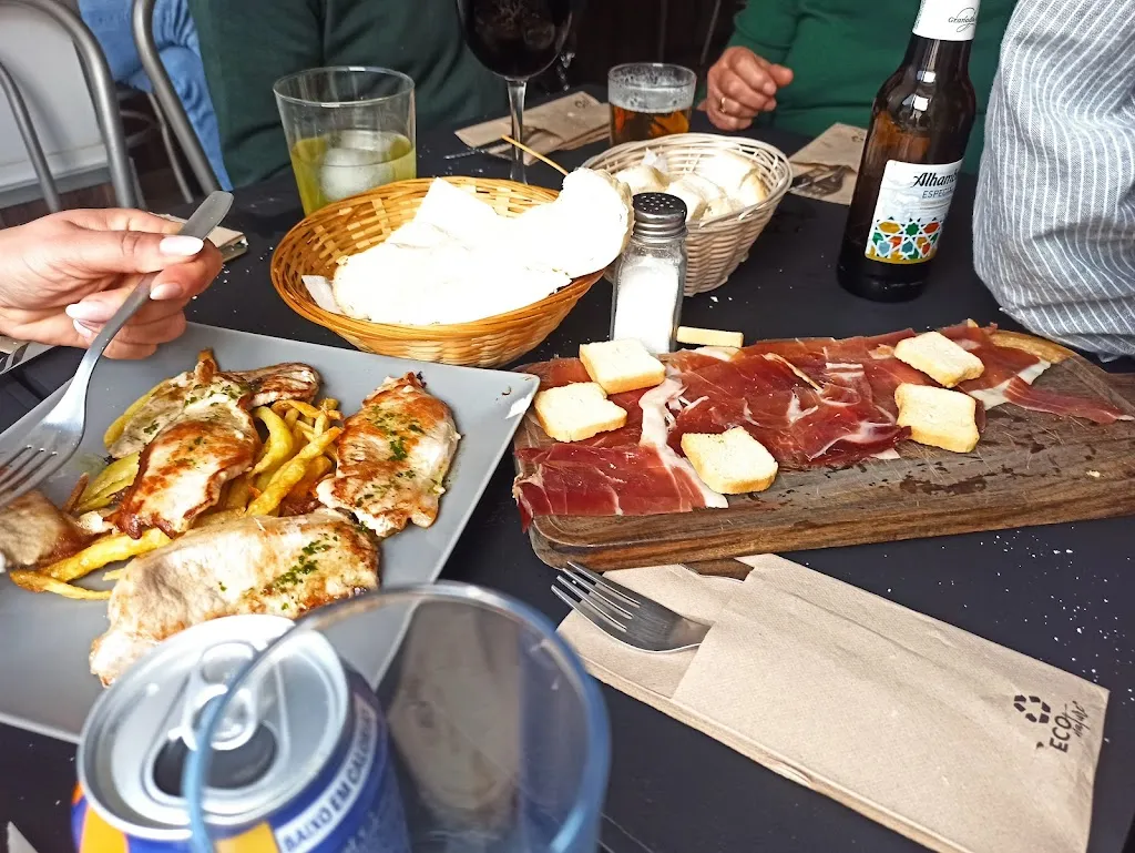 Bar Montecillo Manolo&Lucía_Iznájar_slider_image_3