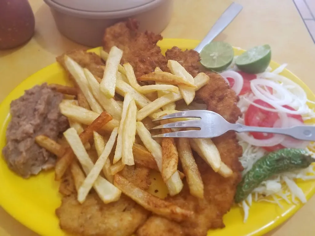 Restaurante y Carniceria El Cabriteño_Guadalcázar_slider_image_2