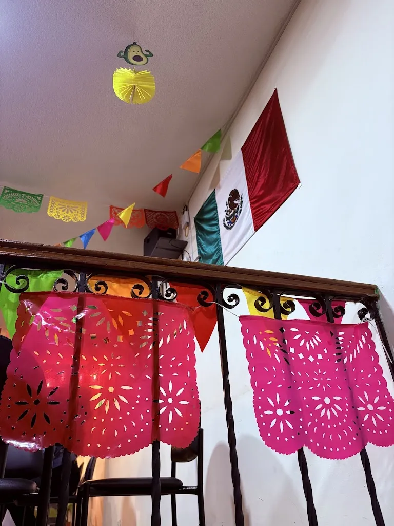 Daniel Alejandro Mendoza Nava_El Charro_Carcelén_review