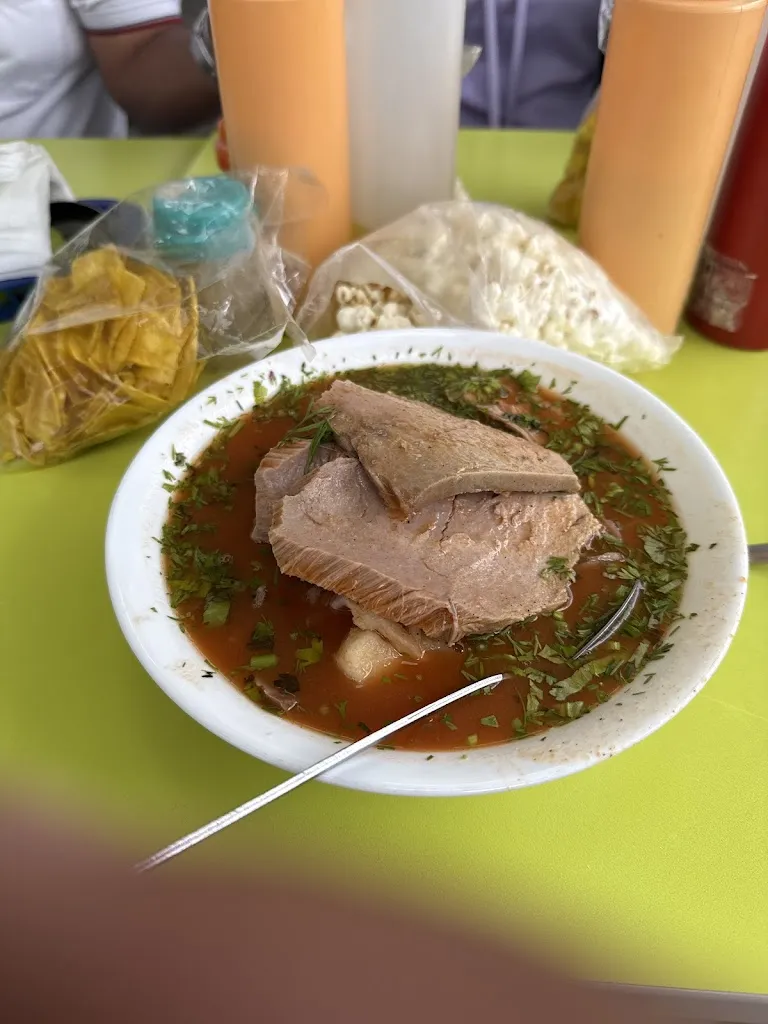 Alejandro Pailiacho_Encebollados Las Palmas L2_Carcelén_review