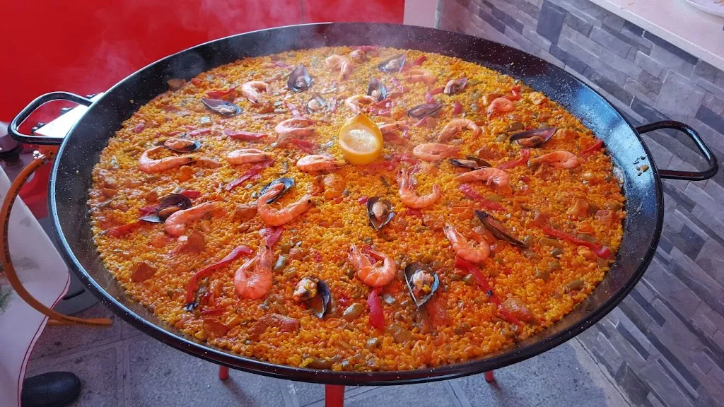 Bar-Cafeteria La Roja_Nueva Carteya_slider_image_2