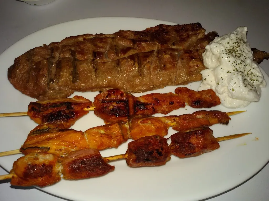 Bar-Cafeteria La Roja_Nueva Carteya_slider_image_3