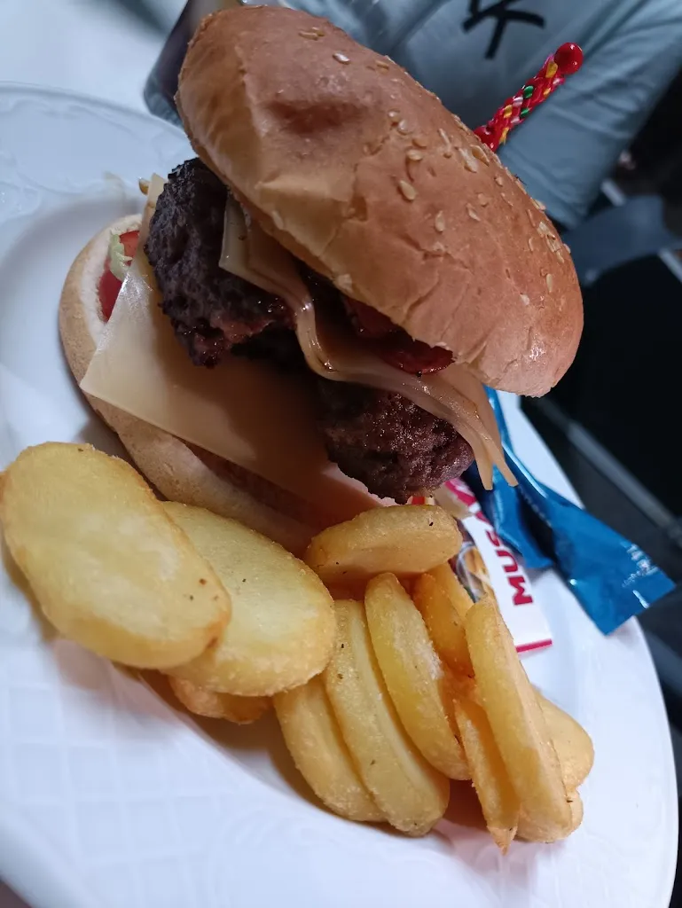 La Terraza De Bambú restaurant in Nueva Carteya