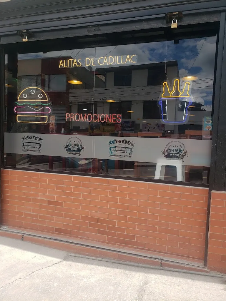 Christian David Mayorga Vega_Las Alitas del Cadillac Plaza Carcelén_Carcelén_review