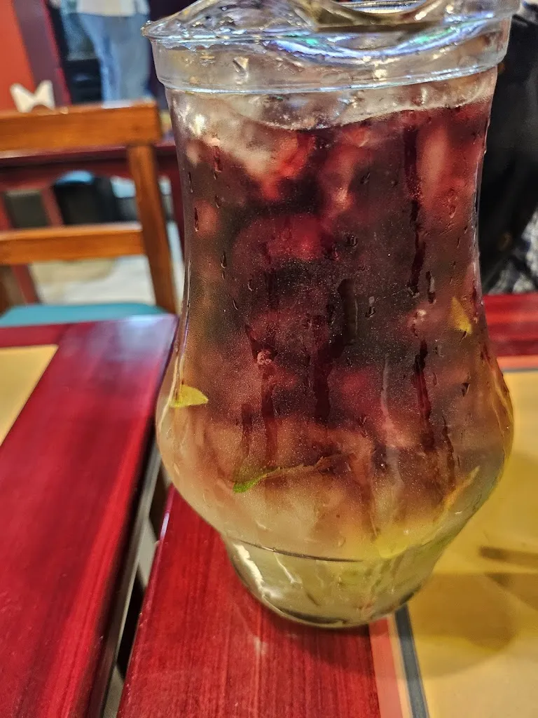 Roxana Isea_Las Alitas del Cadillac Plaza Carcelén_Carcelén_review