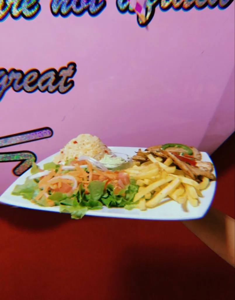 Las Alitas del Cadillac Plaza Carcelén_Carcelén_slider_image_3