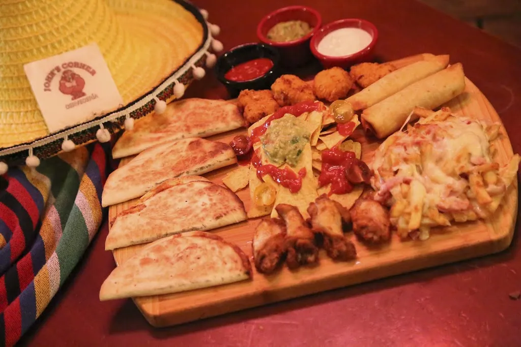 Restaurante John's Corner_Montoro_slider_image_3