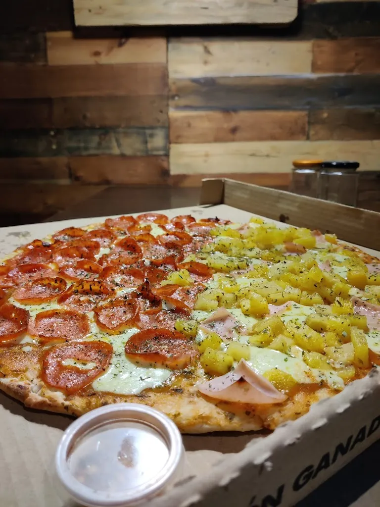 Menu_Monster Pizza Carcelen_Carcelén_image_7