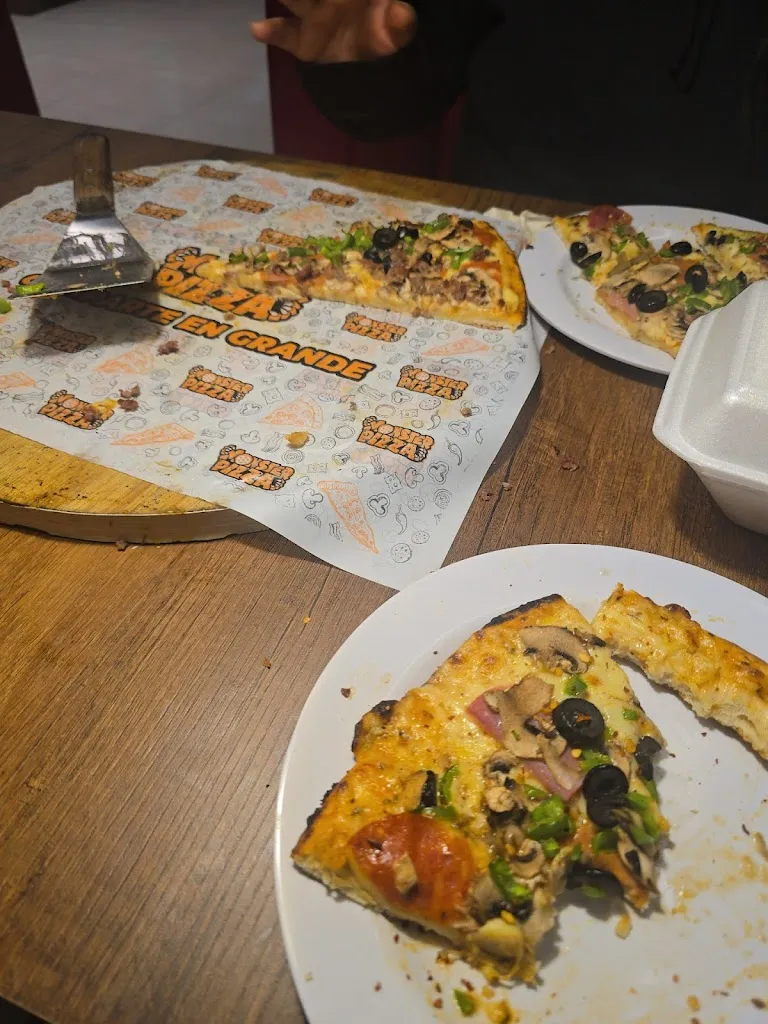 Camila Muñoz_Monster Pizza Carcelen_Carcelén_review