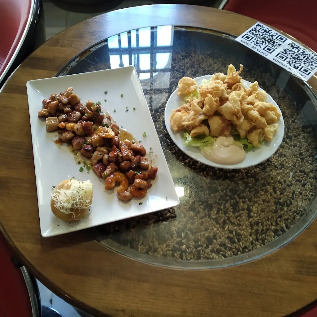 Azucena Amapola Azalea_Restaurante Los Arcos_Montilla_recensione