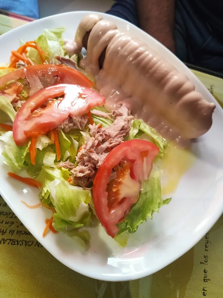 Punto y Coma - El Enganche_Montilla_slider_image_2