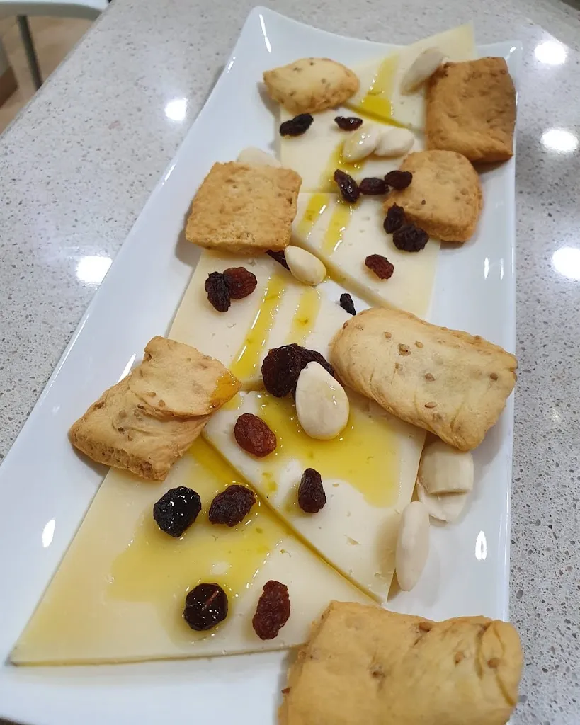 Menu_Cafeteria LA PERLA_Peñarroya-Pueblonuevo_image_5