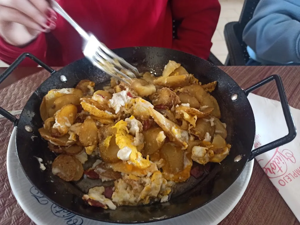 Manuel Unión_Complejo de ocio Victor_Peñarroya-Pueblonuevo_review