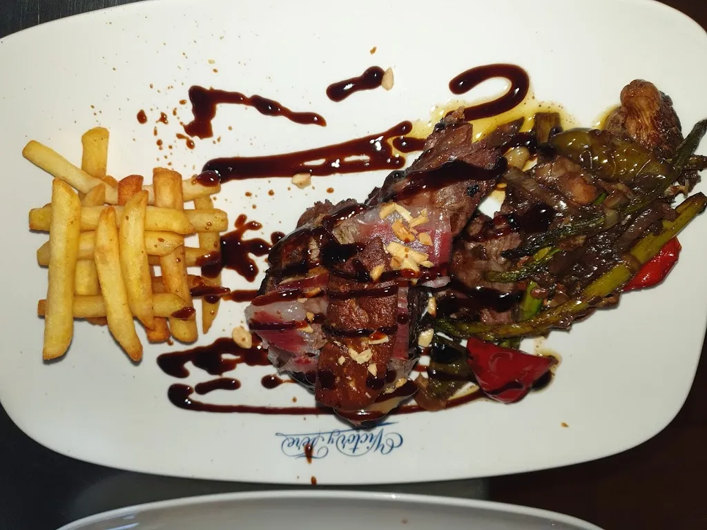 Complejo de ocio Victor_Peñarroya-Pueblonuevo_slider_image_2