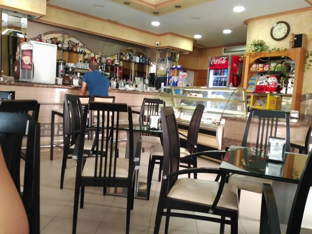 Cafe Becquer II restaurant in Peñarroya-Pueblonuevo