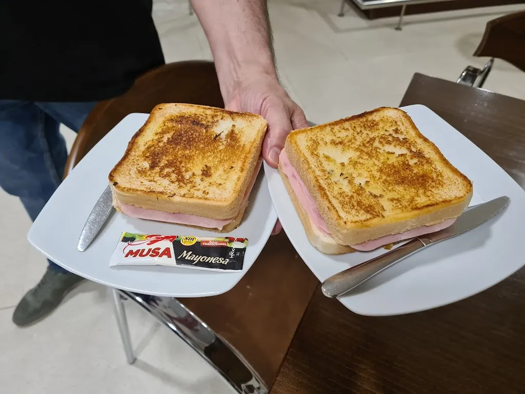 Menu_Cafetería Cervantes_Peñarroya-Pueblonuevo_image_2