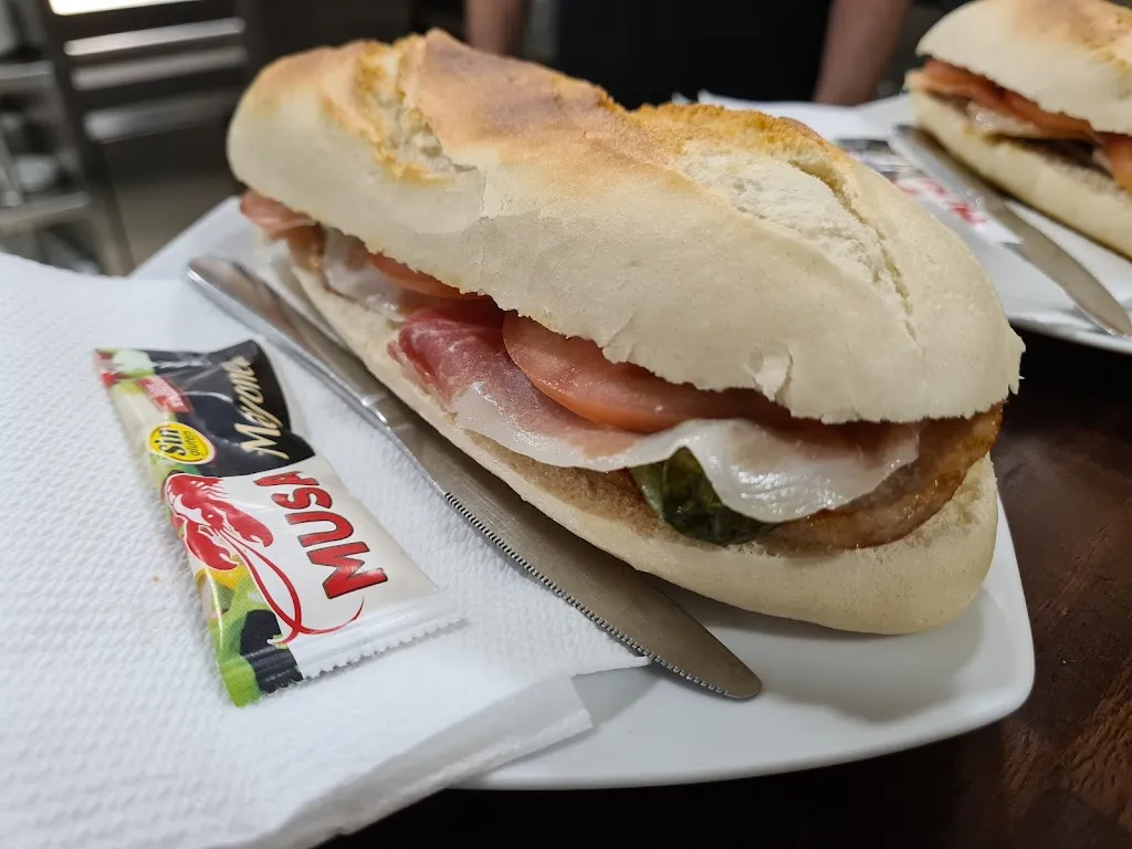 Cafetería Cervantes_Peñarroya-Pueblonuevo_slider_image_2