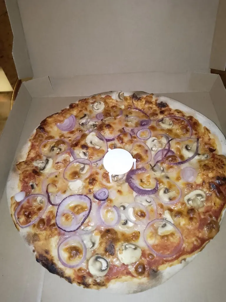 Pizzeria Queen_Peñarroya-Pueblonuevo_slider_image_3