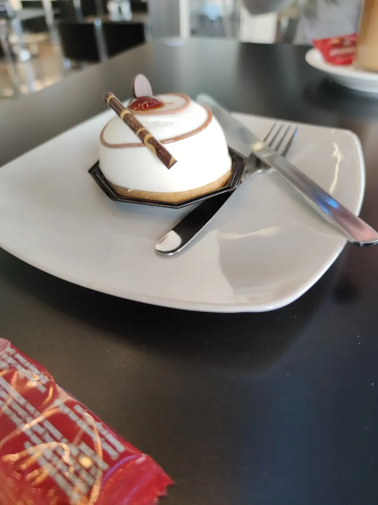 Javier Sanchez Gonzalez_cafeteria dulceria La Perla_Peñarroya-Pueblonuevo_review