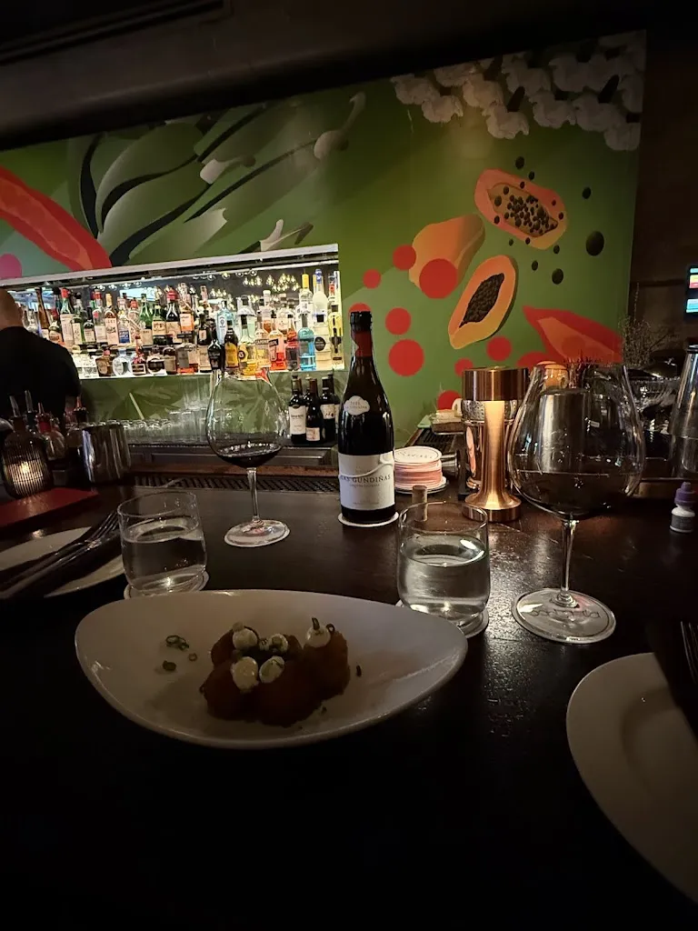 Shad Berry_Santaella_Santaella_review