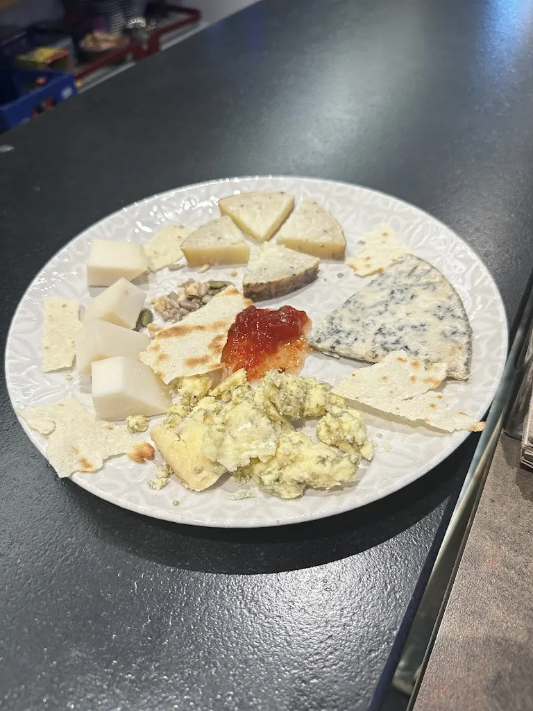 Tcc_Piccadilly Bar Luis_Pozoblanco_review