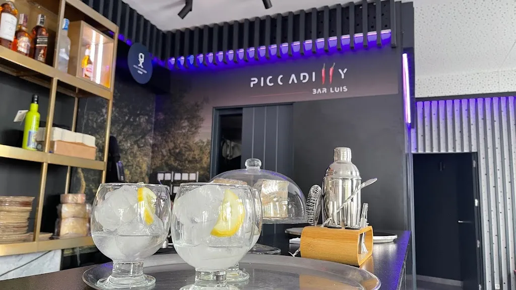 Piccadilly Bar Luis restaurant in Pozoblanco