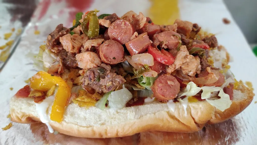 LOS PEPOS URBAN FOOD MATRIZ_Carcelén_slider_image_1