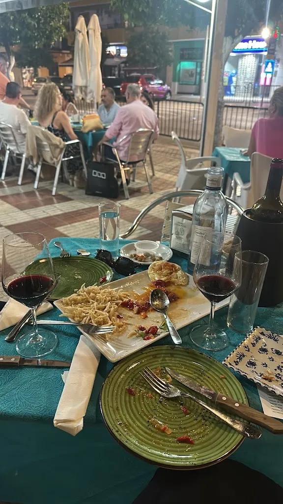 Anastasiia Zelenska_Café Bar Uceda Hermanos_Palma del Río_recensione