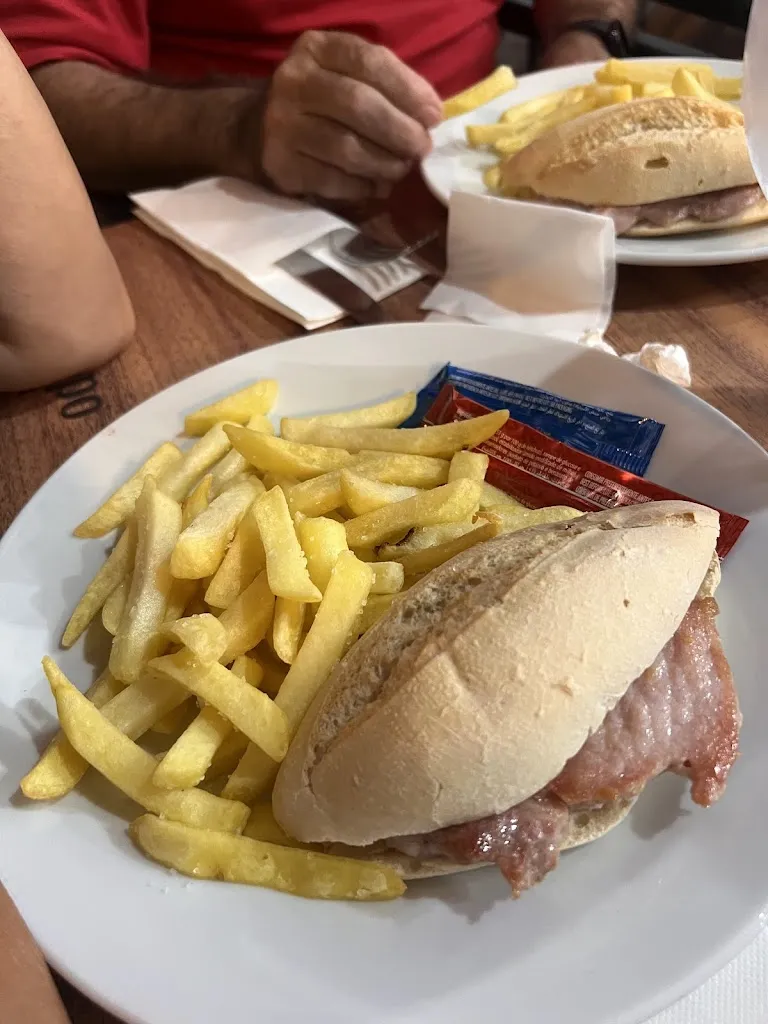 José Manuel Caro B. M._Nuovo Michelangelo_Palma del Río_review