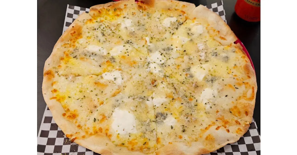 Isabel Borrueco_Pizzeria Adrián_Palma del Río_review