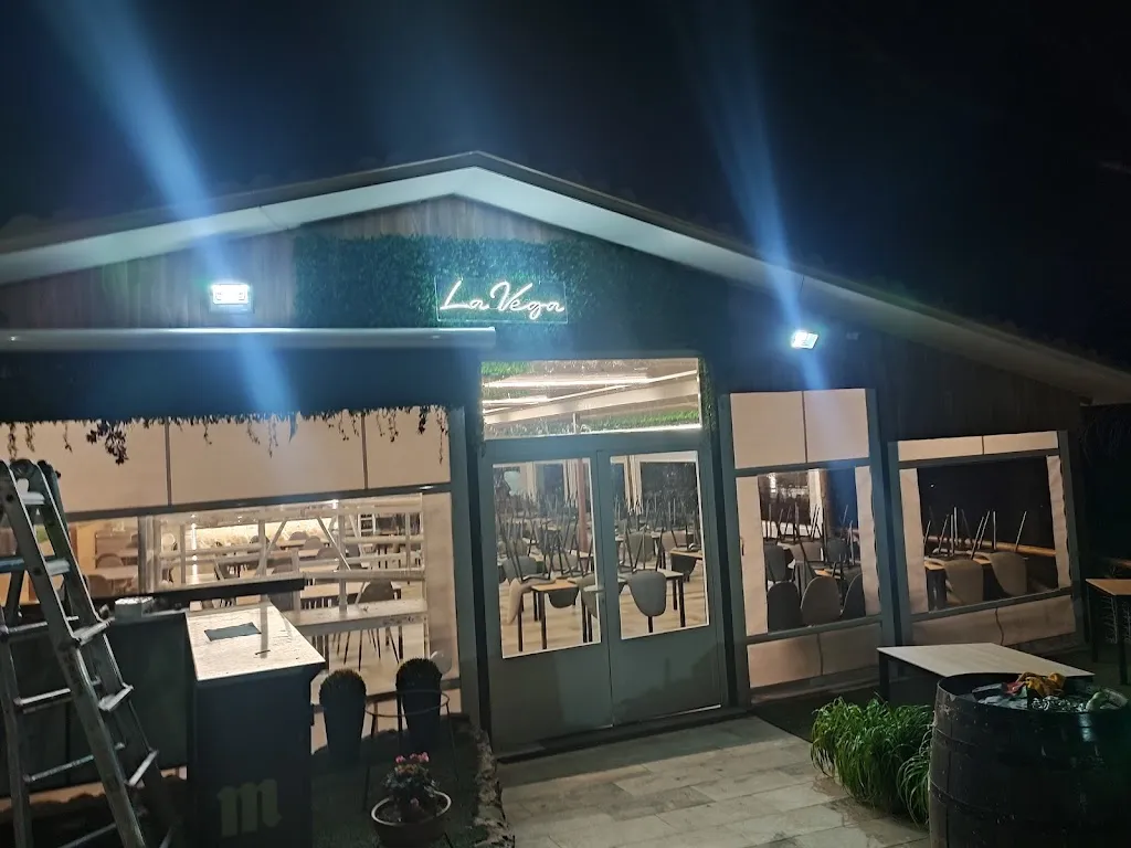 Bar-restaurante La Vega restaurant in Ossa de Montiel