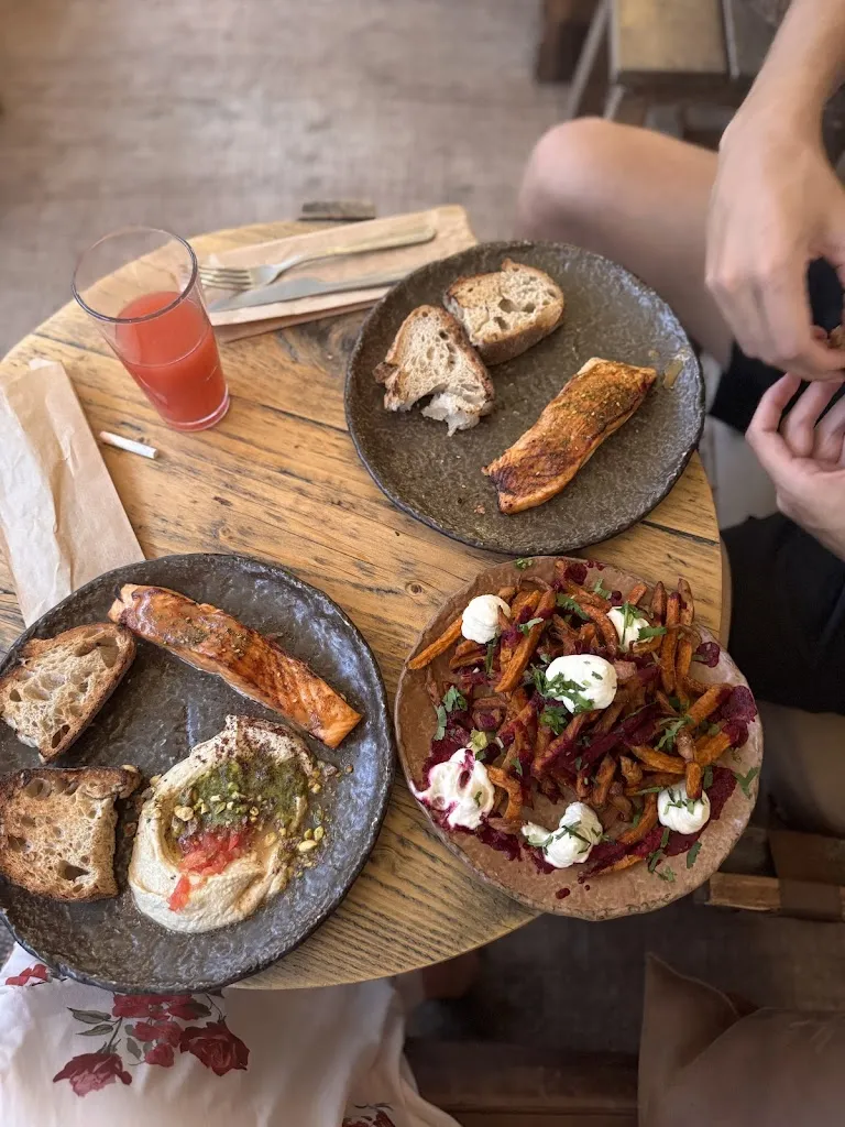 Maria Alexandra_Honest Greens Madnum_Valenzuela_review