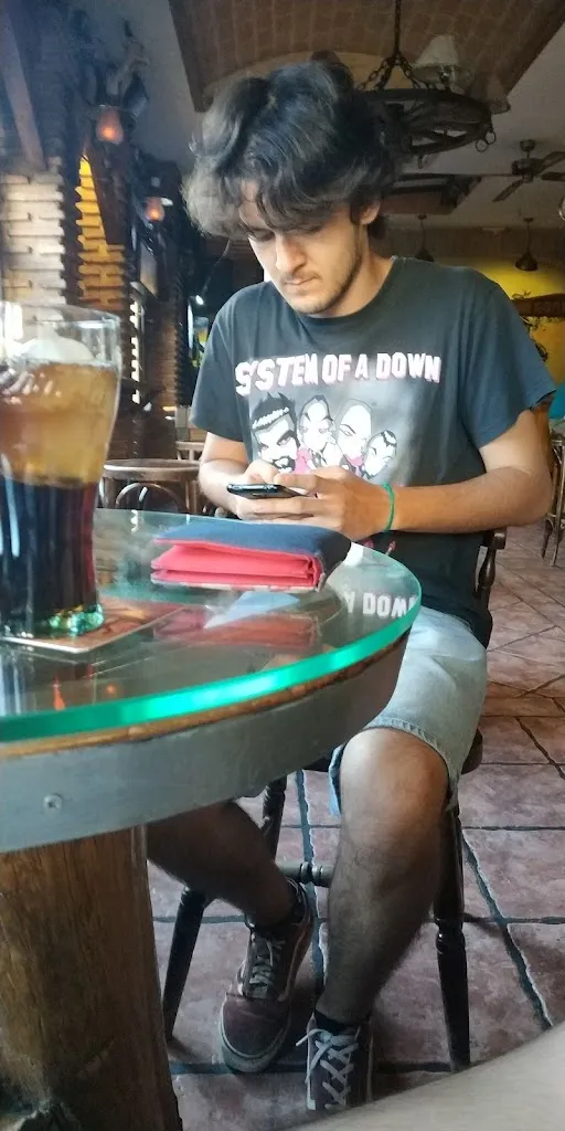 Paco Martínez Zafra_TEXAS SALOON PUB_Ossa de Montiel_review