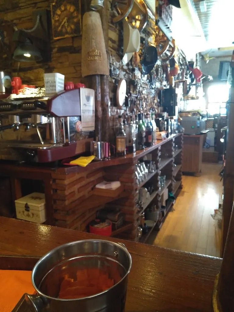 TEXAS SALOON PUB_Ossa de Montiel_slider_image_2