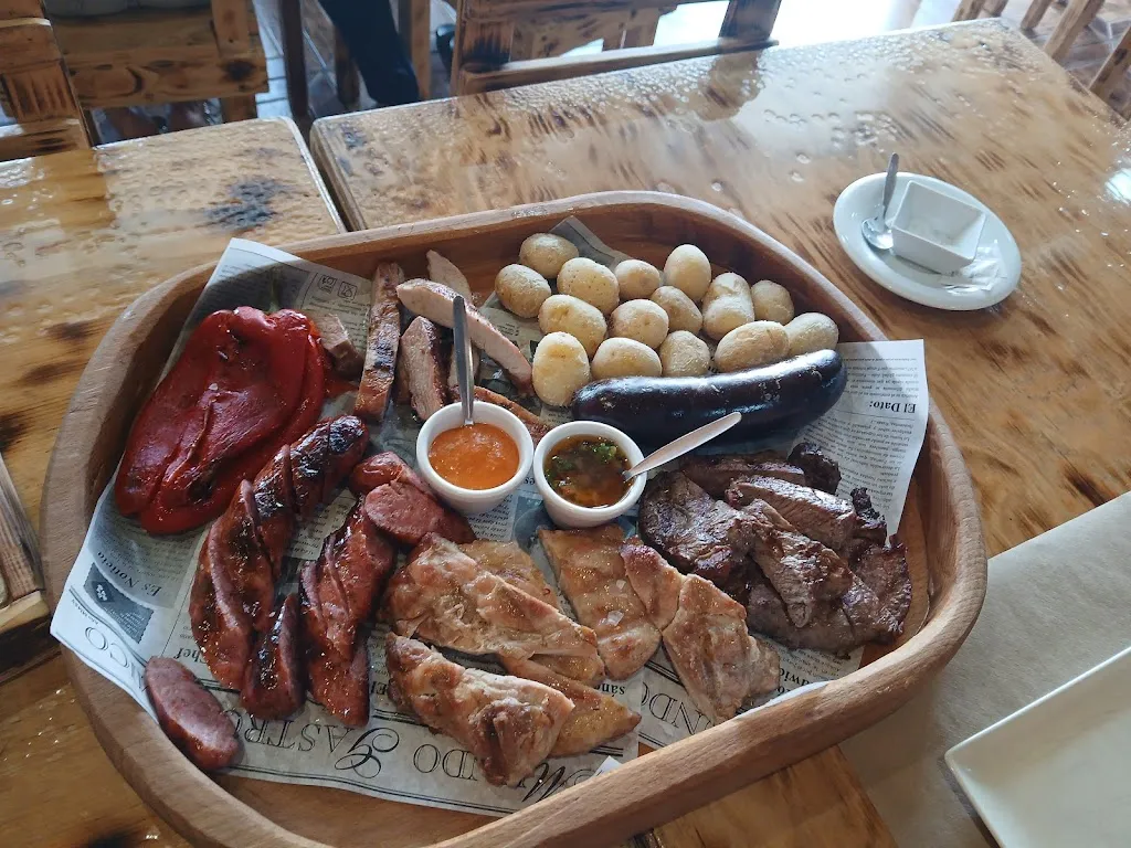 Restaurante grill los gemelos ristorante a Valsequillo