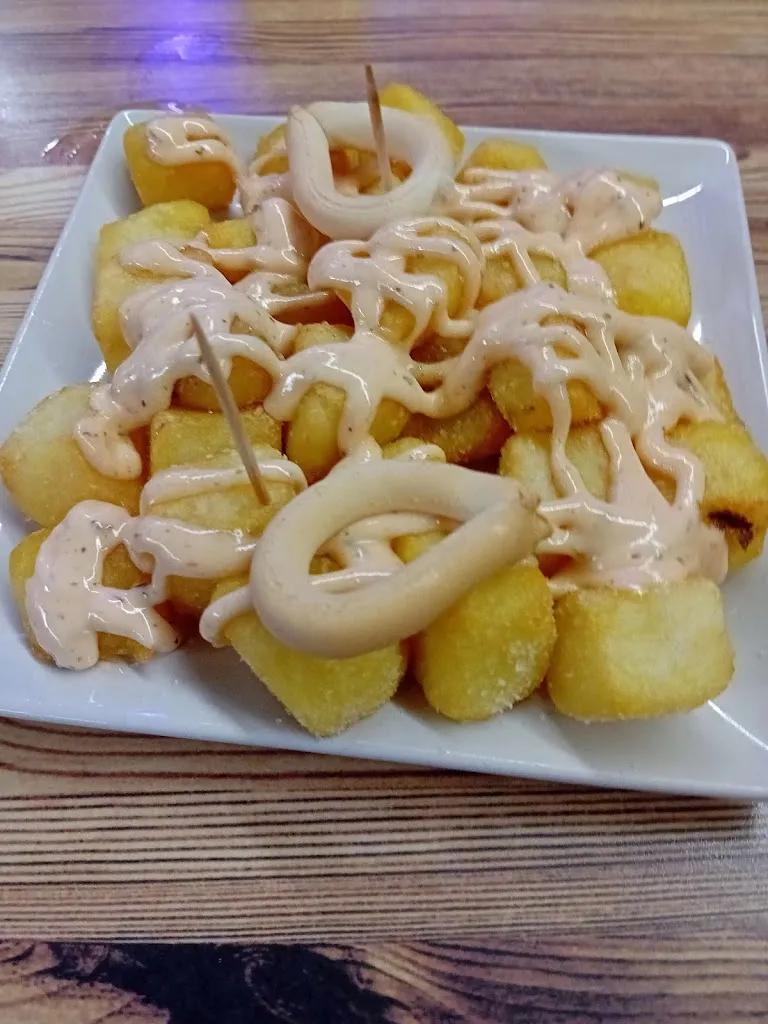 T & J Lyons_PUB HOLLYWOOD_Priego de Córdoba_review