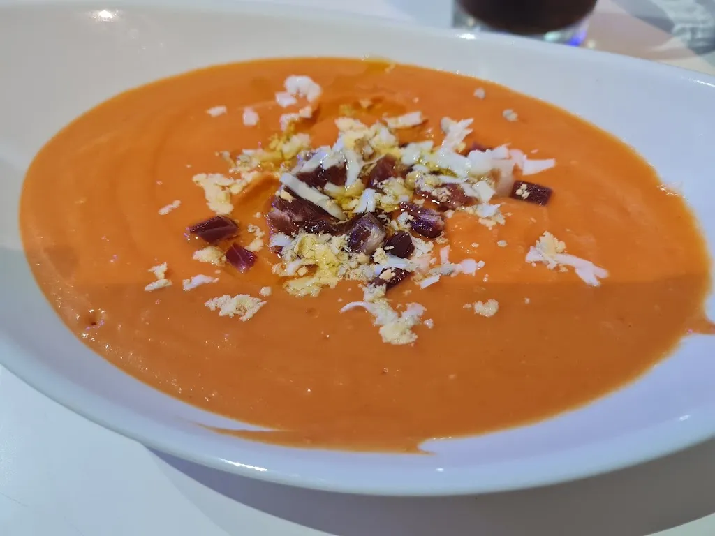 Rubén Gómez_Bodega MATAHAMBRES_Villa del Río_review