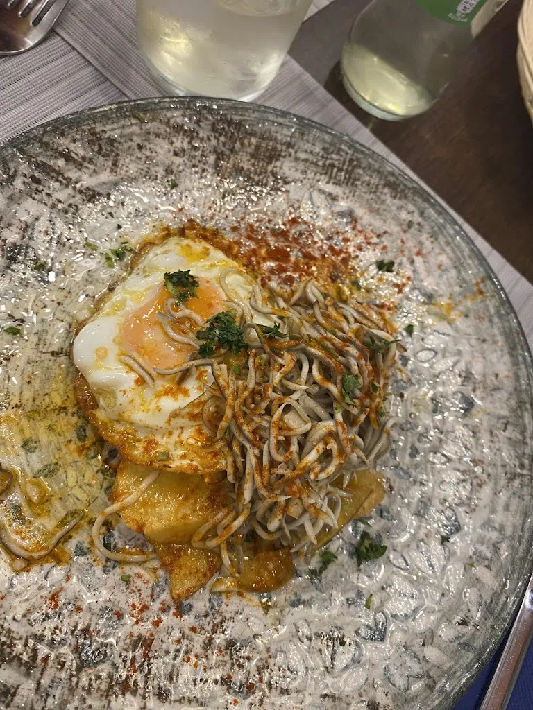 Patricia Delgado_Olivo Loco_Villa del Río_review