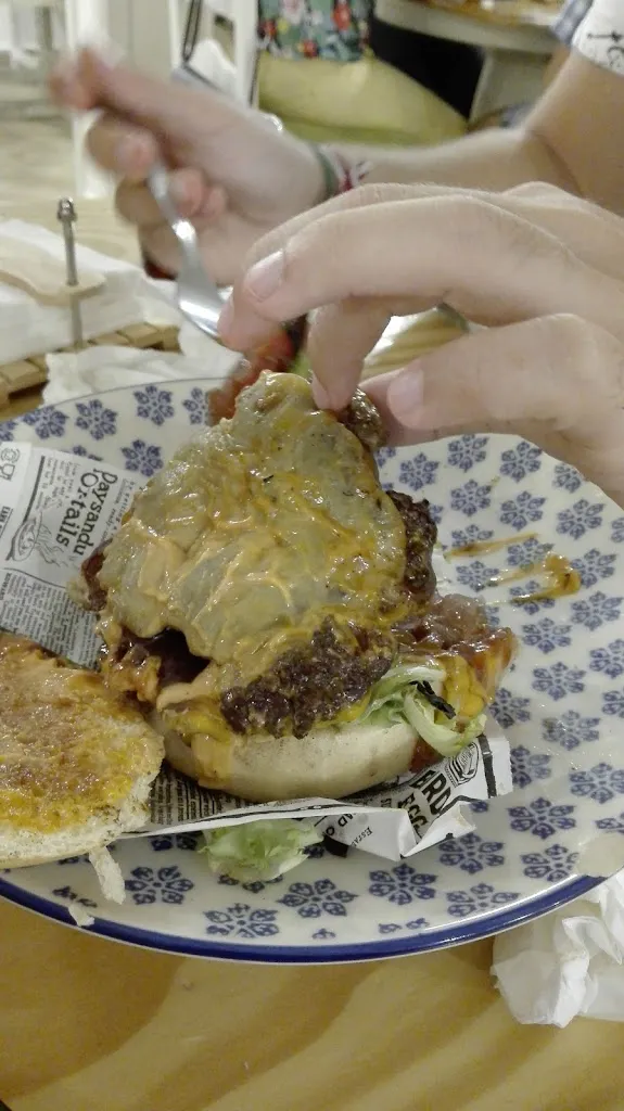 Mateo Montero_Taberna LADY PEPA_Villa del Río_review