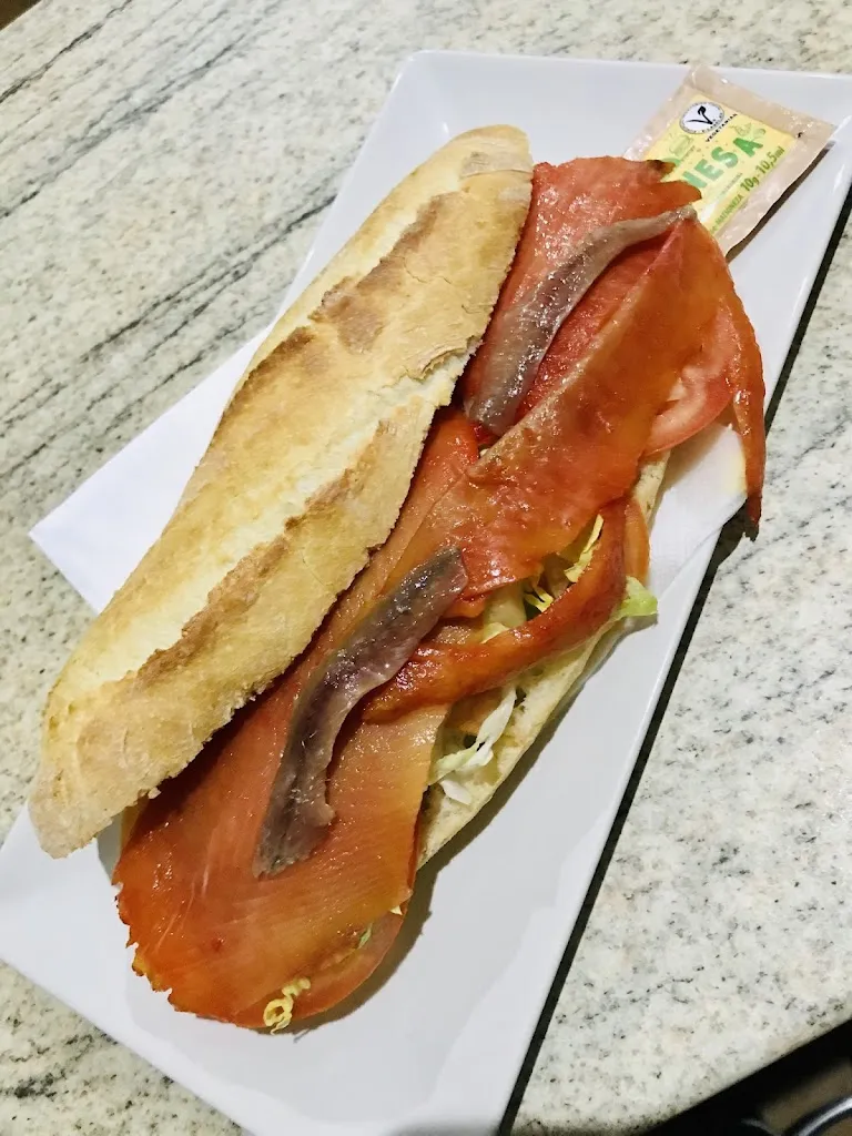 Cafeteria Las Vegas_Villa del Río_slider_image_2