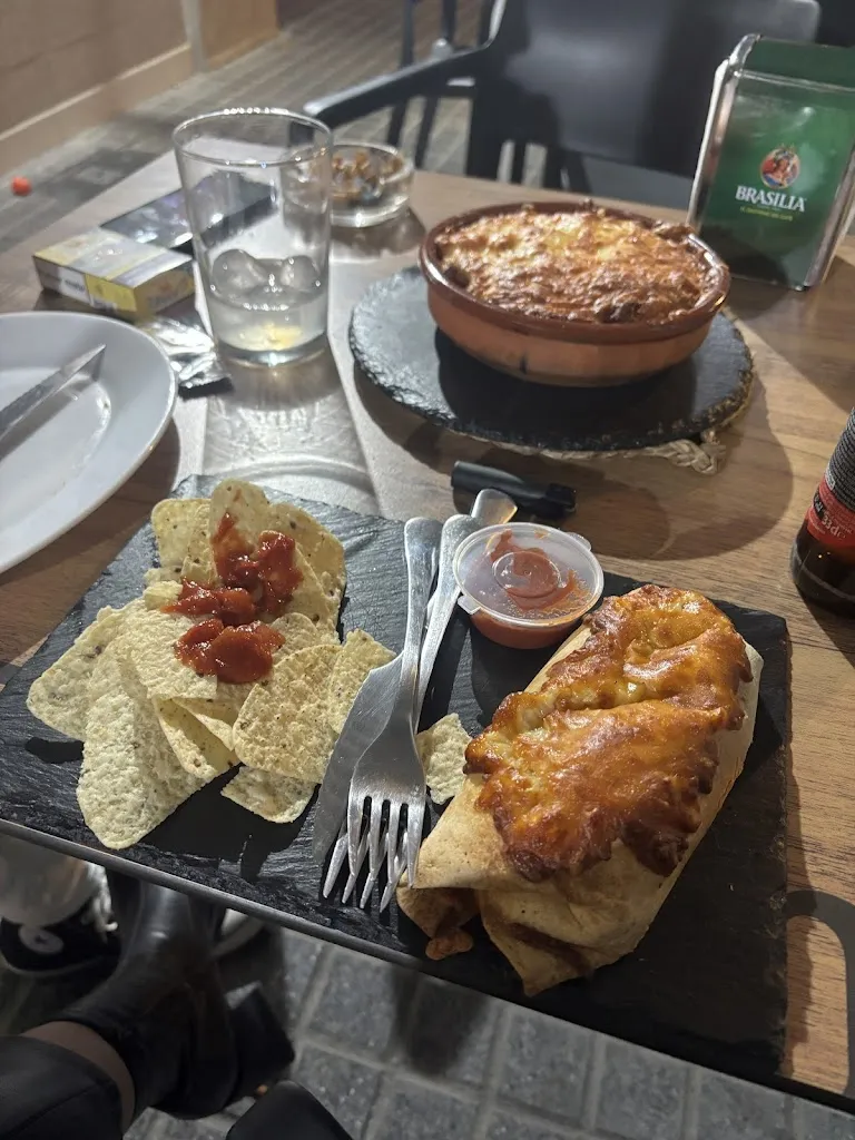 Isabel Cerezo Camino_Cafe Bar la tasca_Villa del Río_review