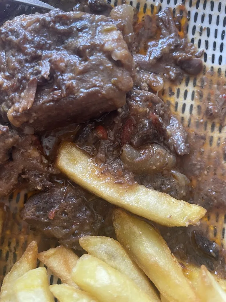 Alba Belkacem Rodríguez_Rte. Las Brasas de Manolo_Villa del Río_avis