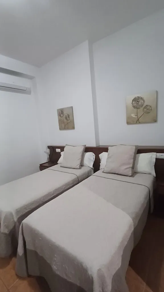 Hotel-Restaurante La DEHESA_Villanueva del Rey_slider_image_2